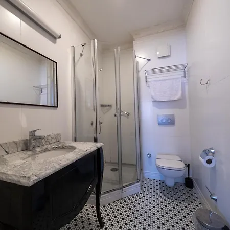 מלון Hotel Suite By Frame 3*