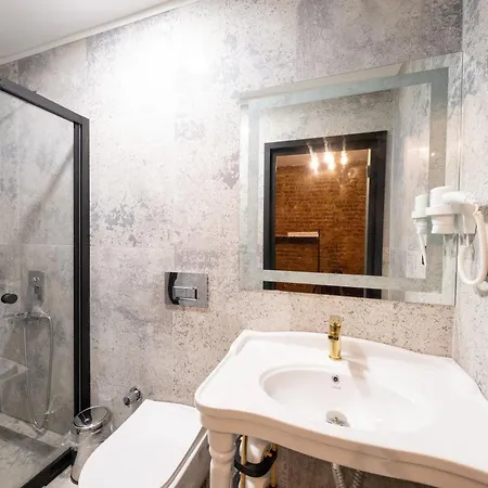 Hotel Suite By Frame