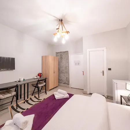 Otel Hotel Suite By Frame 3*