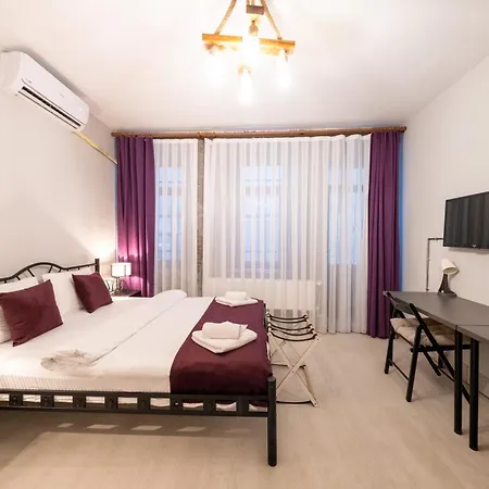 Hotel Suite By Frame 3*