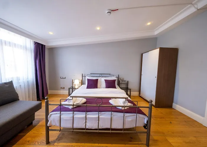 Hotel Suite By Frame 3*