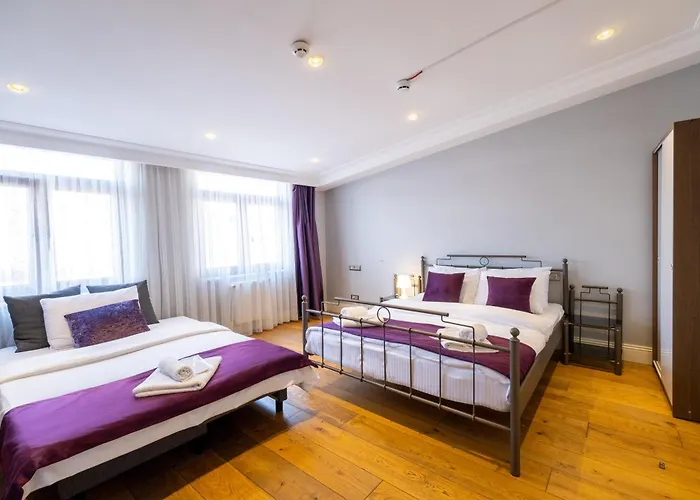 Hotel Suite By Frame